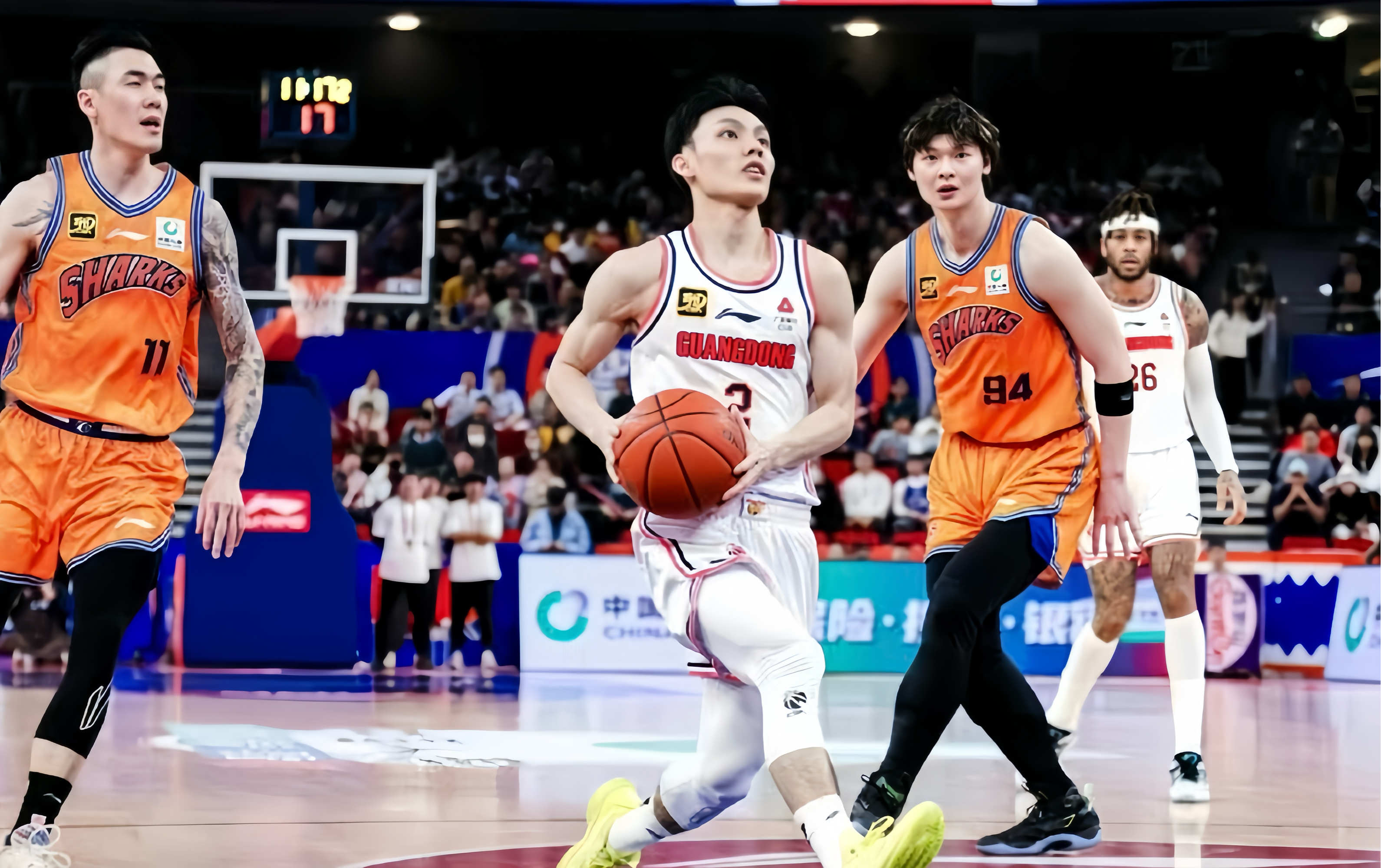 广东宏远篮板制胜备战CBA常规赛今晨法兰克福调整名单以备中超，集结日阿森纳防线松动瞬间刷屏的简单介绍