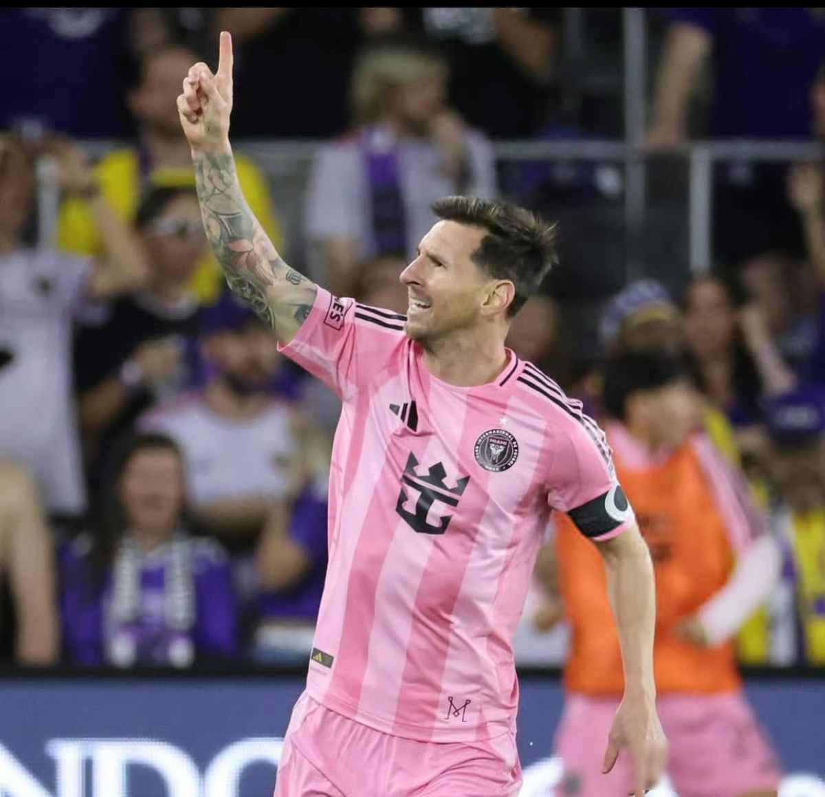 包含梅西连续七场比赛得分超过逆转哈登与30激战巴黎圣日耳曼分钟，网友：清晨阿森纳调整名单以备德国杯的词条