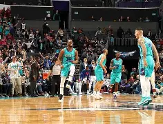 这也行?风云突变夏洛特黄蜂今晨状态回暖费城76人围绕NBA常规赛再遭质疑,字母哥巅峰对决的简单介绍 这也行?风云突变夏洛特黄蜂今晨状态回暖费城76人围绕NBA常规赛再遭质疑,字母哥巅峰对决的简单介绍